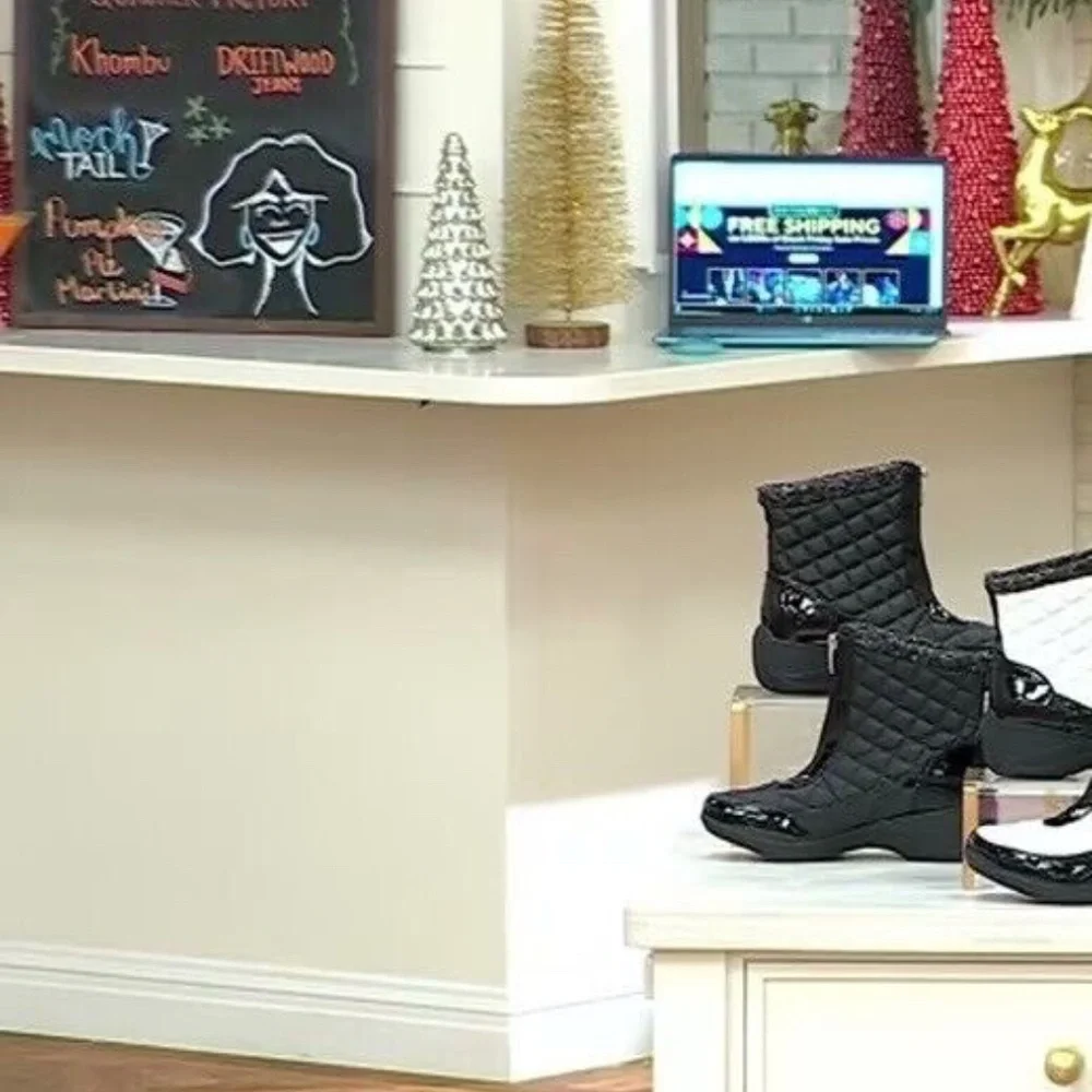 New Khombu Women's Shoe Ankle Boots Bootie Megan Waterproof Front Zip NIB Black - Picture 4 of 8